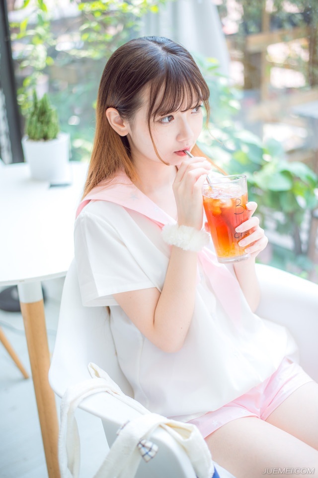 “喏！”